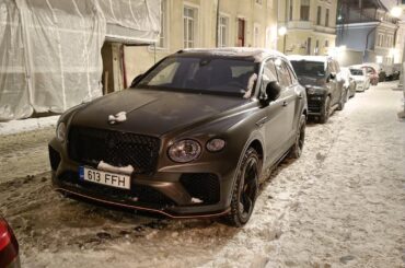[Bentley Bentayga] in the snow. Tallinn, Estonia
