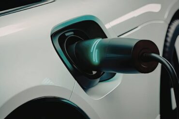 EV inventory fell after tax credits expired, while hybrids and used EVs gained traction as consumers searched for affordable options.