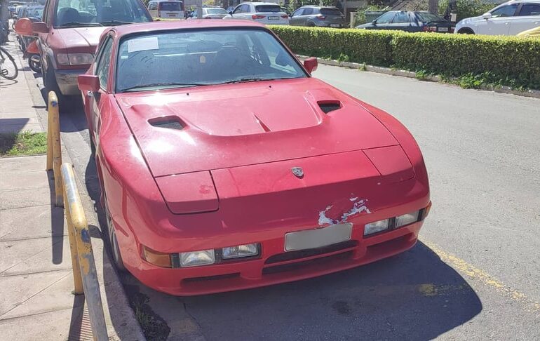 [Austin Montego] Pretending to be a Porshe. Learnt that it was an Austin from a local article.