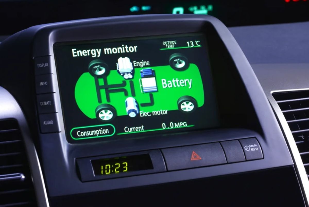 Plug-in hybrids use three times more fuel than manufacturers claim