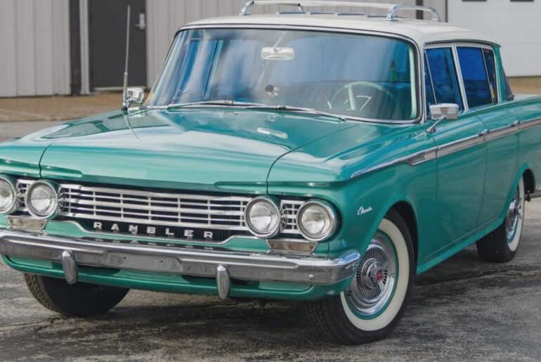 1962 Rambler American Classic 4-door Hardtop