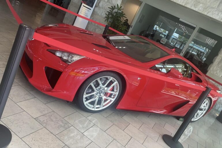 [Lexus LFA] Pearl Red