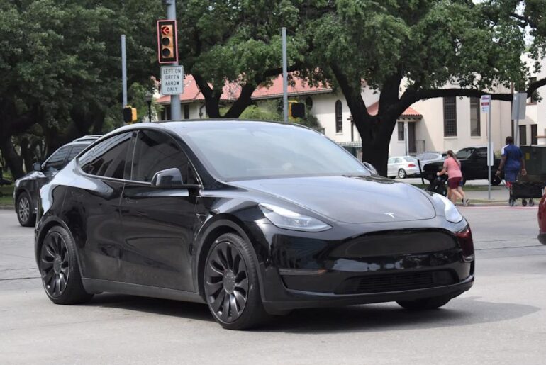 Tesla driver sounds off on bizarre incident on roadway: 'I just floored it'
