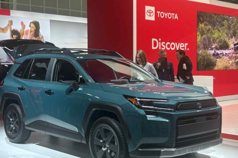 Toyota plans 30% increase in global hybrid production