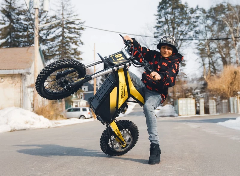 The Villain has adjustable speed settings that cap power at 38 mph (61 km/h) or 20 mph (32 km/h)