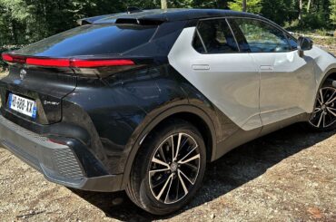 Toyota C-HR Plug-in Hybrid 225 | In Depth Visual Review & Driving Features