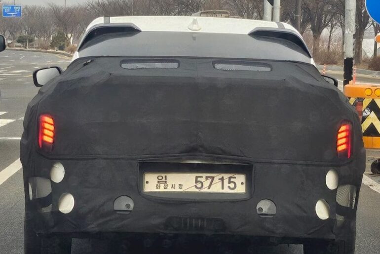 Kia's electric hot hatch spotted in action for the first time [Images]