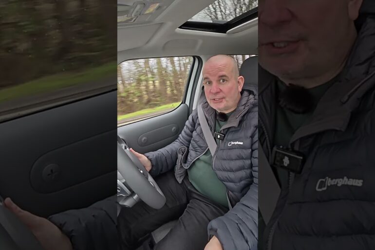 The HYUNDAI INSTER is BETTER than the RENAULT 5...