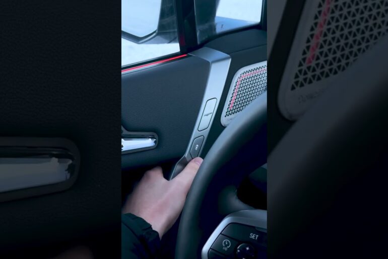 Ultra-satisfying snow ASMR | The #BMW iX.