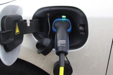 Blow for plug-in hybrids - no more subsidies