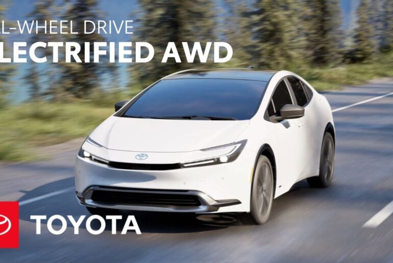 How Does Toyota's Electrified All-Wheel Drive System Work? | Toyota