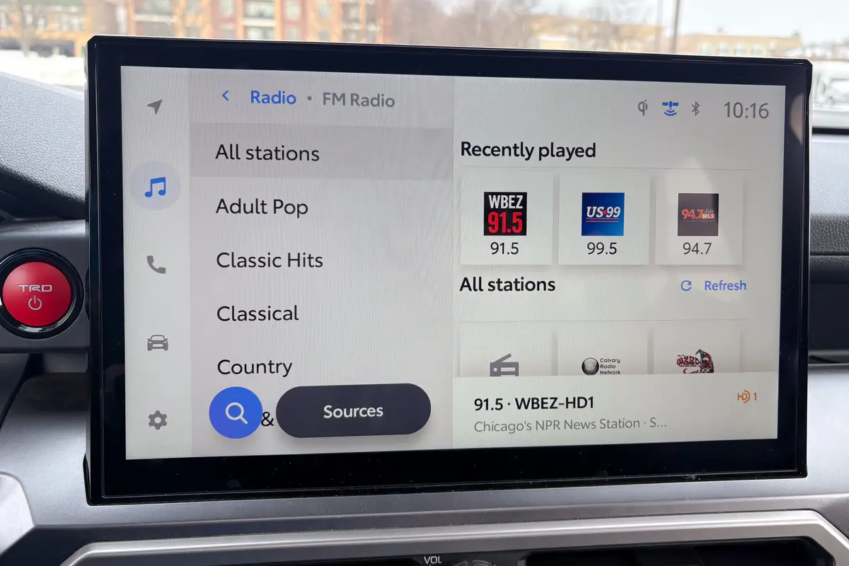 toyota 4runner hybrid trd off road premium 2025 02 interior center stack display scaled jpg