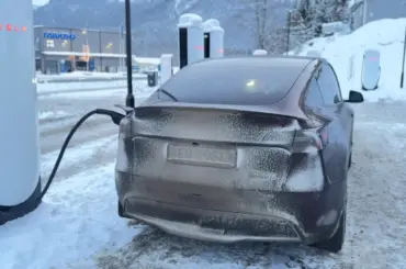 High altitude mountain passes and sub-zero temperatures test the Tesla Model Y winter performance during a 500 kilometer Norway road trip from Bergen to Oslo