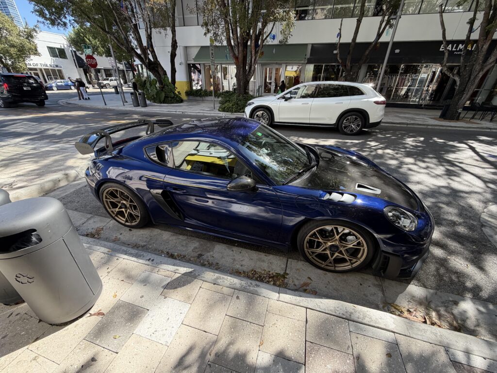[Porsche Cayman GT4 RS] parked in Miami
