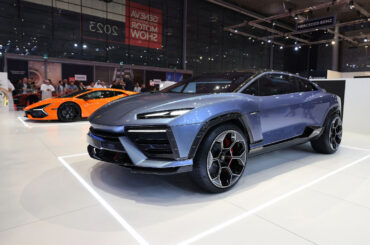 Lamborghini cancels electric vehicle citing lack of consumer demand