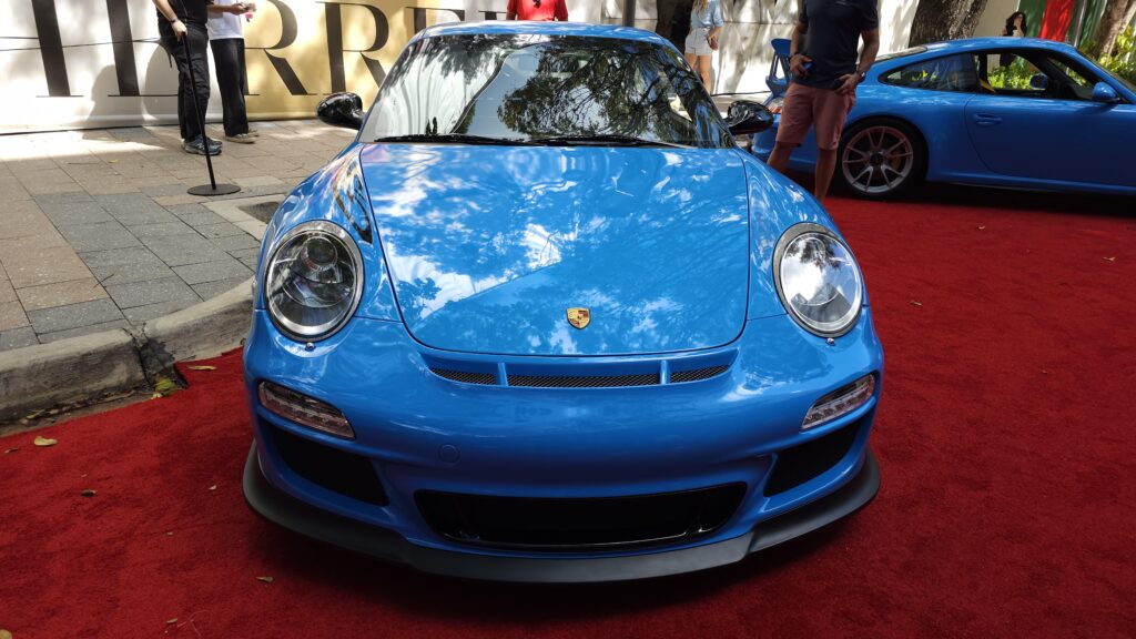 2011 Porsche 911 GT3 RS [8160 x 4592]