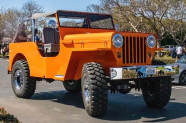 Based on a shortened M35 6x6 chassis, a 70% larger Jeep