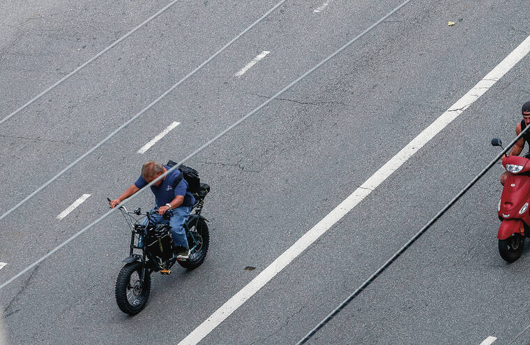 E-bike regulation cruising after 2025 veto