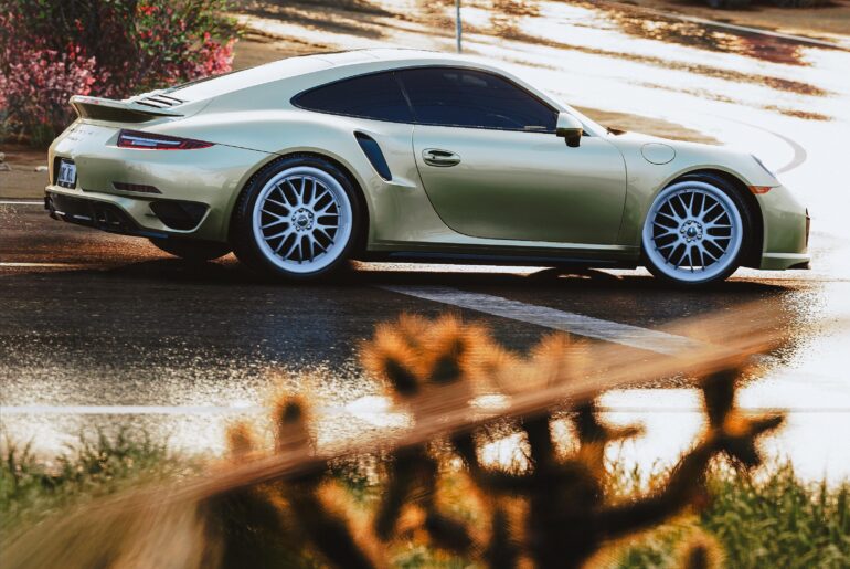 Porsche 911 Turbo 2014 [3215x7680]