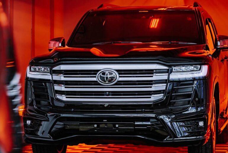 Toyota plans sharp hybrid output rise as EV incentives fade