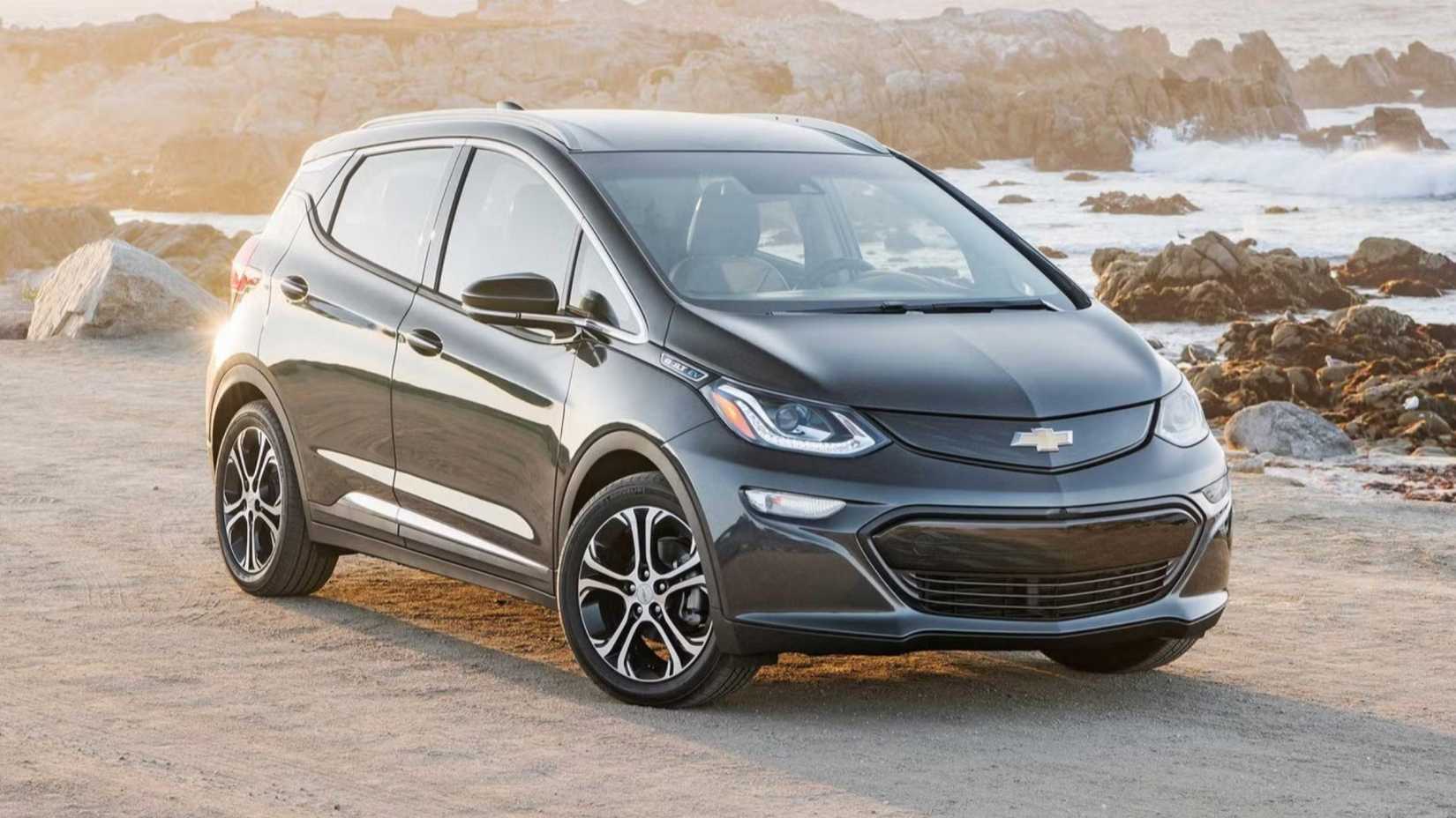 2017 Chevrolet Bolt EV front 3/4