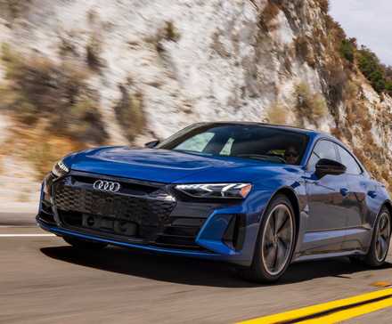 2024 Audi E-Tron GT front quarter driving