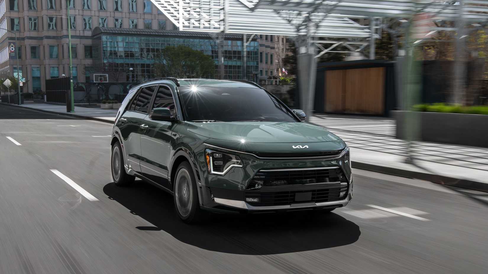 2024 Kia Niro Hybrid driving