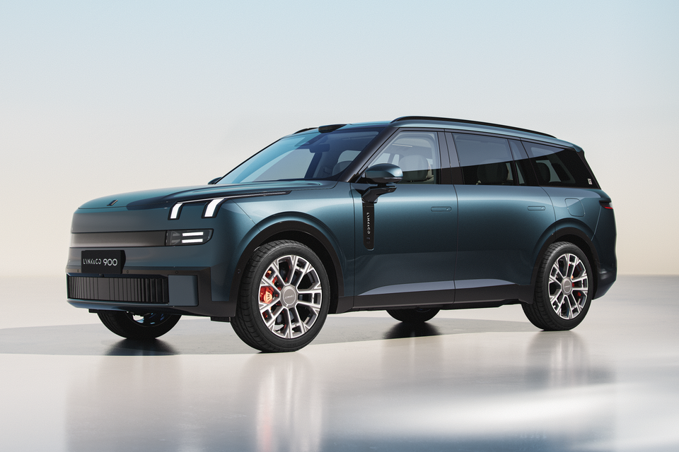 Lynk & Co 900