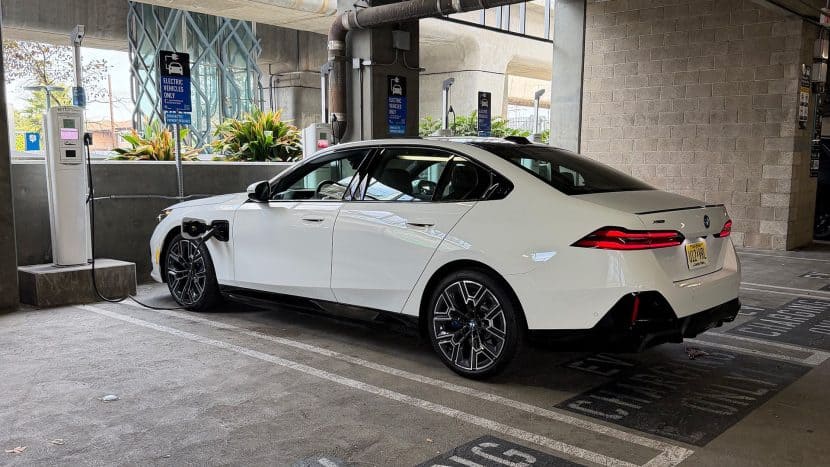 2025 BMW 550E REVIEW 02