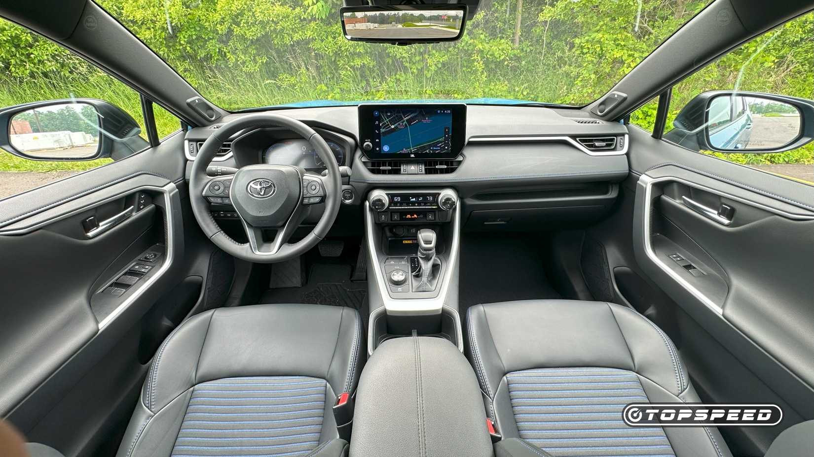 2025 Toyota RAV4 XSE All-Wheel Drive Dashboard 04