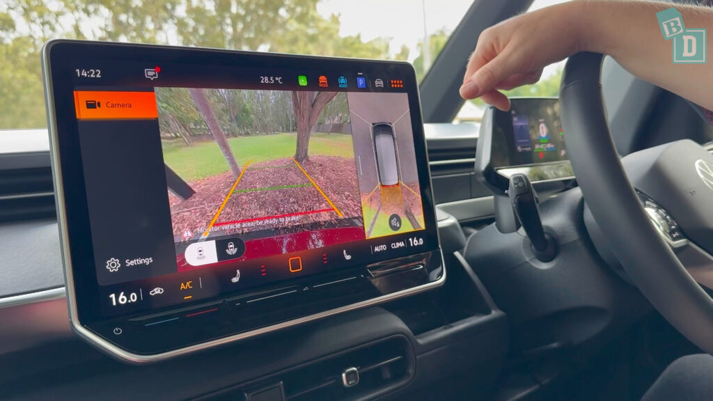 2025 Volkswagen ID Buzz Pro SWB reverse camera view