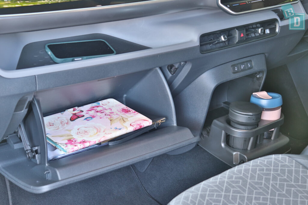 2025 Volkswagen ID Buzz Pro SWB glove box storage