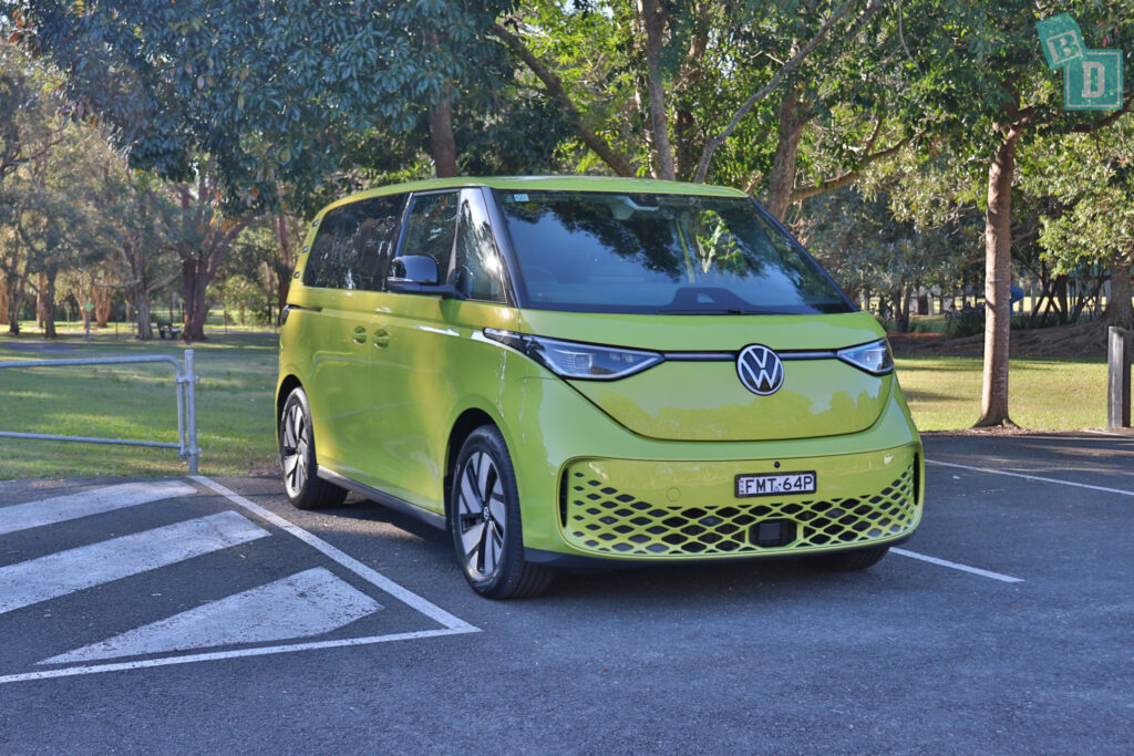 2025 Volkswagen ID Buzz Pro SWB exterior side view