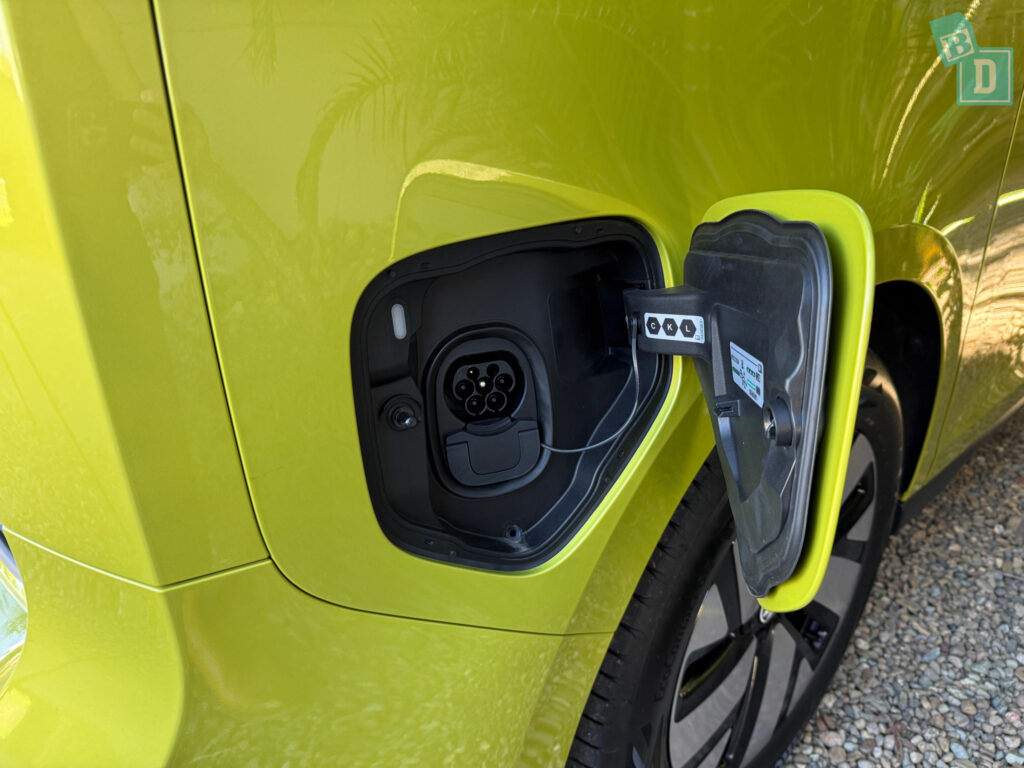 2025 Volkswagen ID Buzz Pro SWB charging port