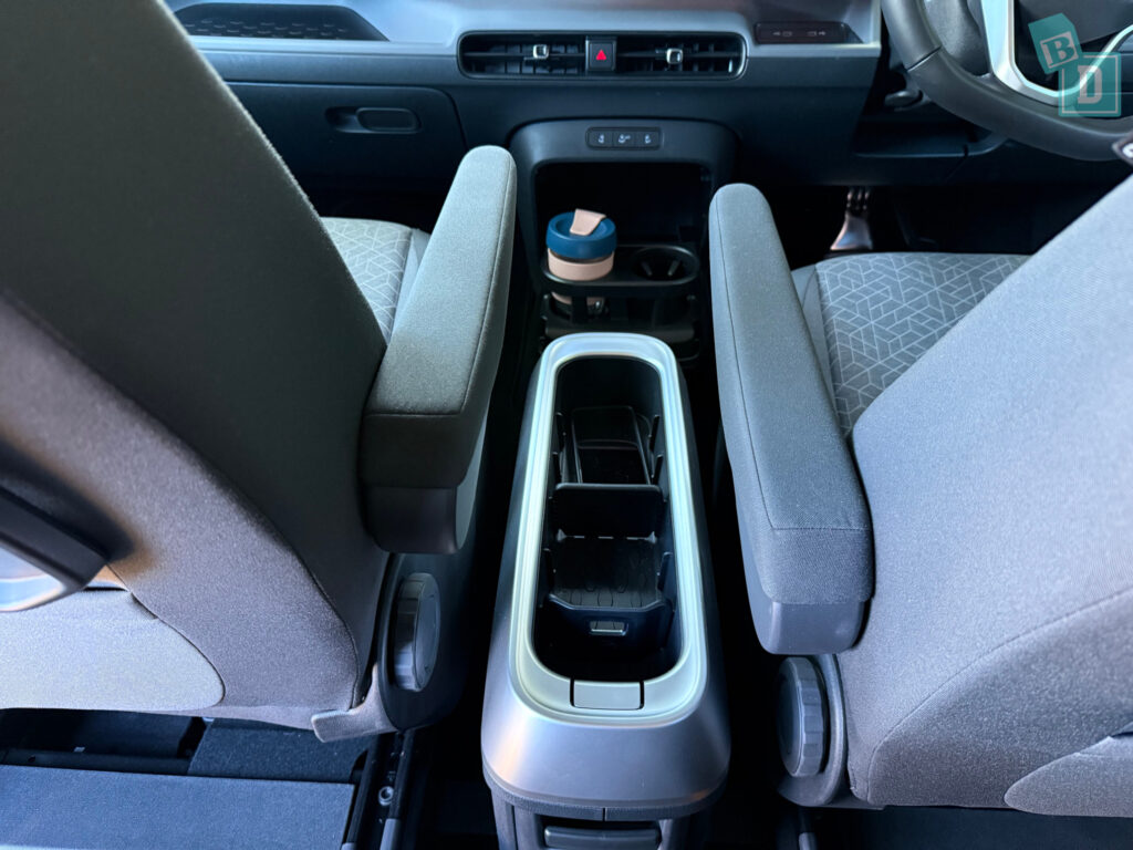 2025 Volkswagen ID Buzz Pro SWB removable ID Buzz Box central console