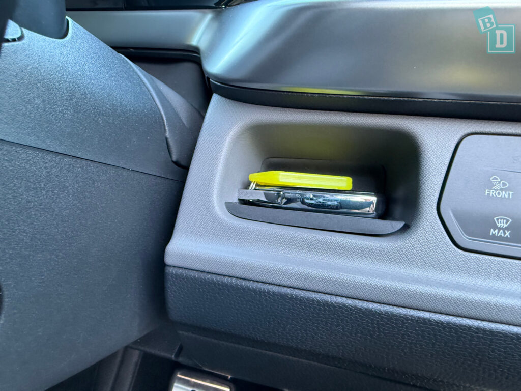 2025 Volkswagen ID Buzz Pro SWB key shelf storage