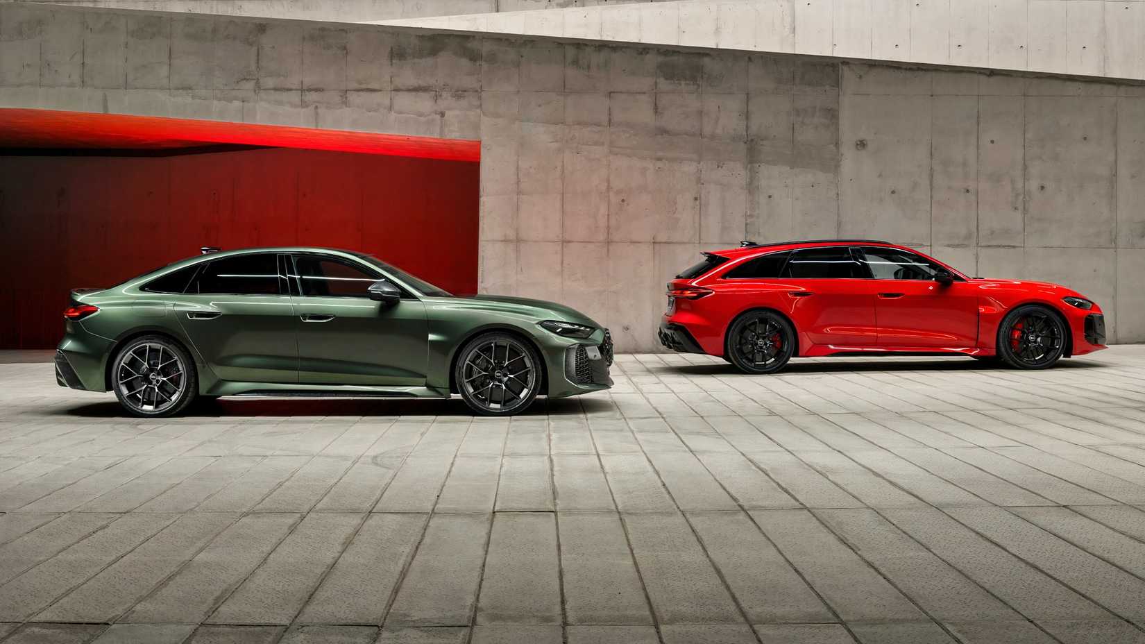 2027 Audi RS5 Hybrid 6 - side comparison sedan and wagon