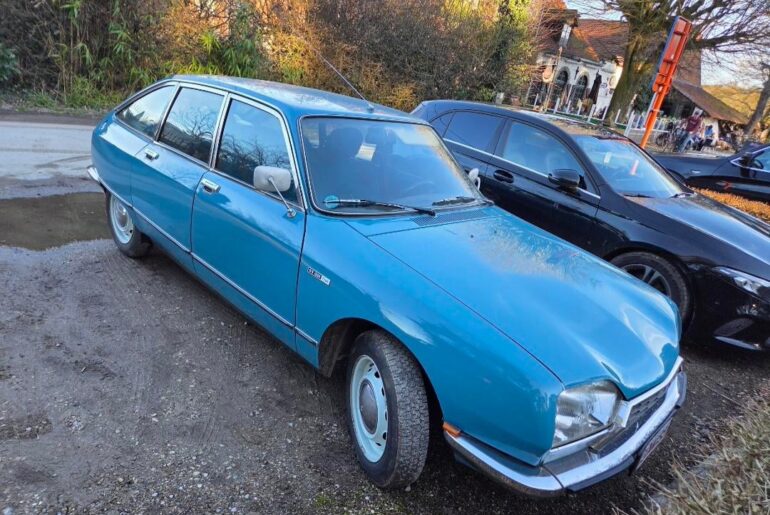 Saw this gorgeous [Citroën GS] today. Man what a beautiful car.