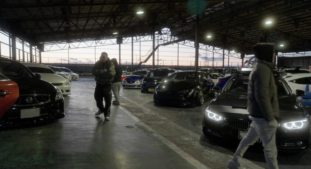 How do you film cars in tight indoor meets like this?