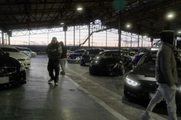 How do you film cars in tight indoor meets like this?