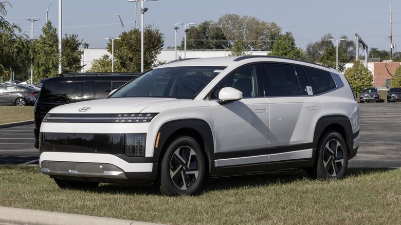 Noblesville - September 28, 2025: Hyundai IONIQ 9 Three-Row Electric SUV display. Hyundai offers the IONIQ 9 with up to 320 miles of driving range. MY:2026