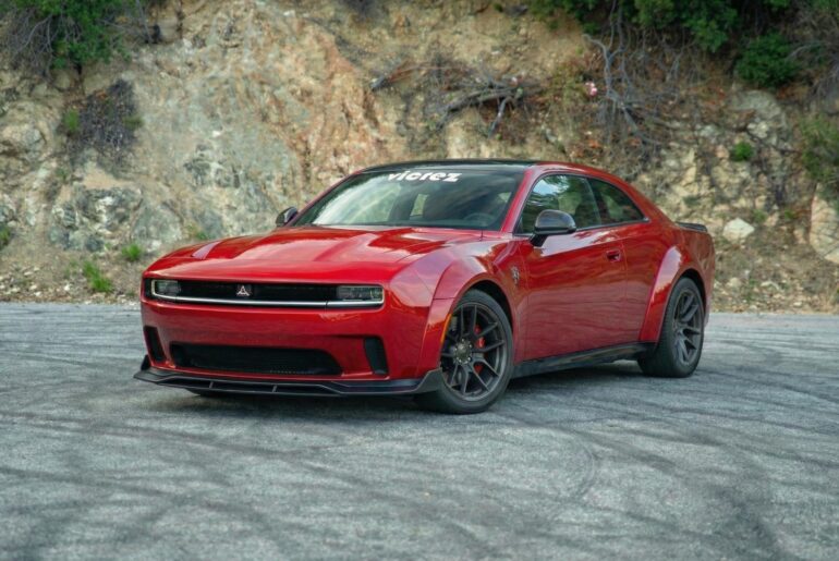 2026 Dodge Charger Widebody R/T 2-Door [2752x1536]