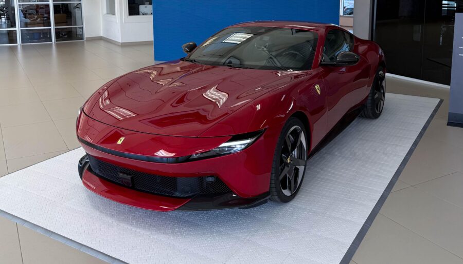 Ferrari Amalfi [4147×3875]