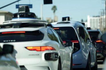 US lawmakers, Waymo, Tesla urge Congress to take action to speed deployment of self-driving cars
