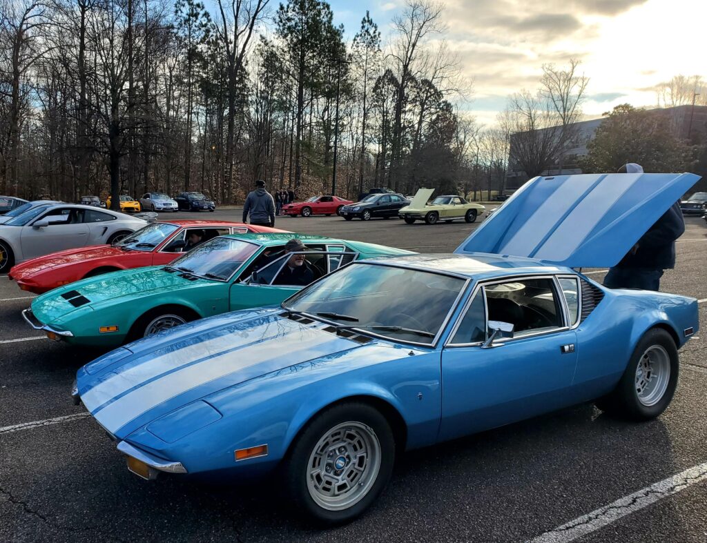 A trio of [Detomaso Pantera]