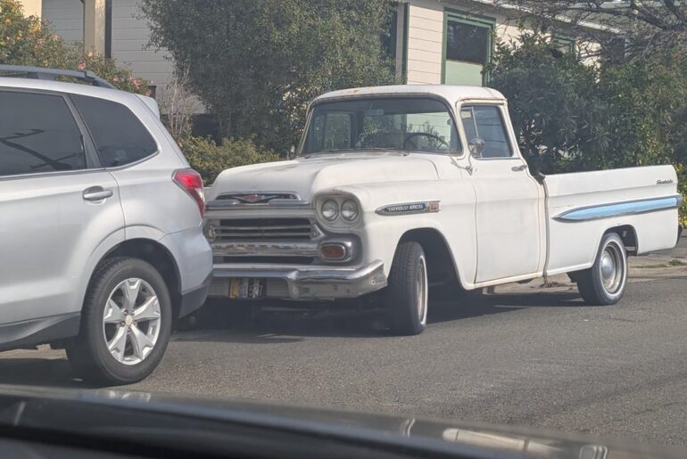 1959 Chevrolet Apache 32