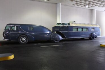 The 1938 Vagabond & Aerocar Trailer. A very cool art deco RV.