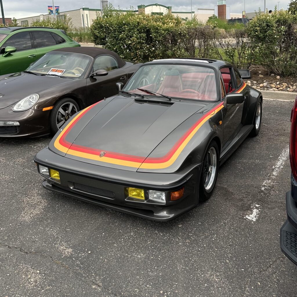 Porsche 930 Turbo Slantnose [2544x2544]