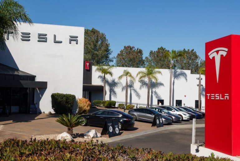 Tesla Avoids CA Sales Freeze, Drops 'Autopilot' Branding
