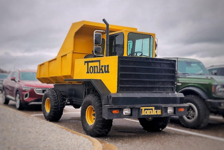 Tonku Truck